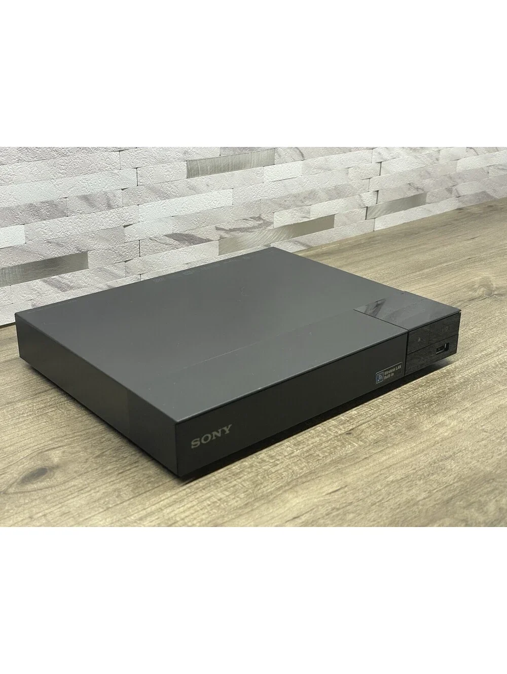 Sony BDP-S3500 Wi-Fi  Blu-Ray DVD Player w/ Remote, AC Adapter -Tested Works